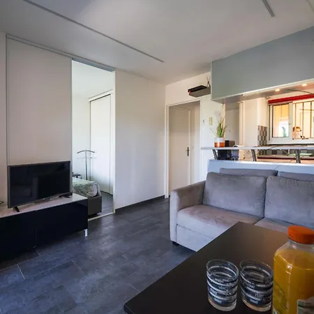 La Dolce Casa, Piscine, Balcon Антиб
